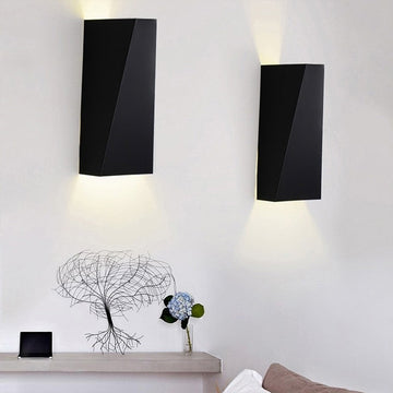 Contemporary Simple Artistic Metal Single-Light Up & Down Wall Light Sconce in Black